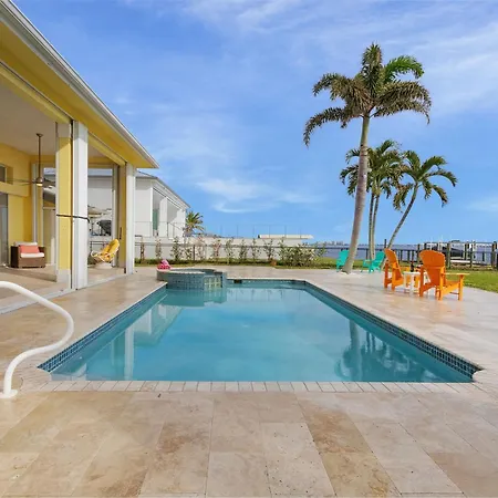 Stunning River View, Heated Pool & Spa - Million Dollar View - Roelens